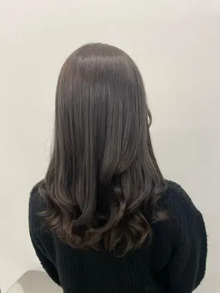 セミロング カラー KANGOLSALON 富山セントラル所属・松井 亜美のヘアスタイル