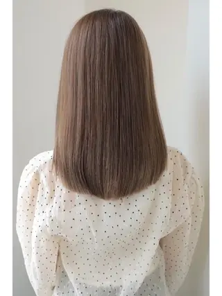 セミロング 藤原 侑香のヘアスタイル