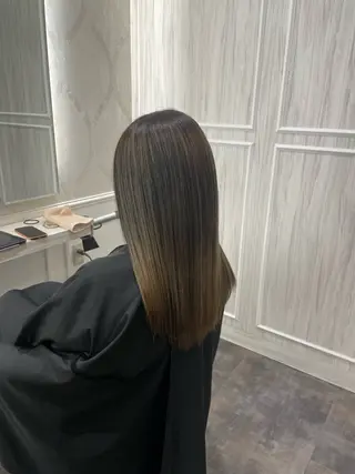 カラー 大徳 蓮のヘアスタイル