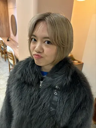 ショート カラー Hayashi Shioriのヘアスタイル