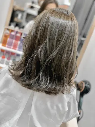 ミディアム ブリーチ毛に縮毛矯正 ✨カラー✨山田 正幸のヘアスタイル