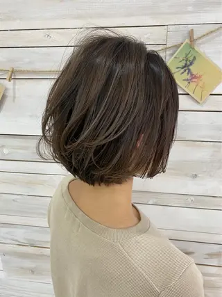 ショート ハッシュカット/ボブ /レイヤー/彩奈のヘアスタイル