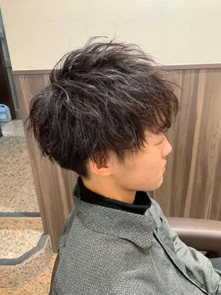 ショート カラー メンズ IwAsh中山所属・✂︎中山ブリーチ・ パーマ✂︎露木智也のヘアスタイル