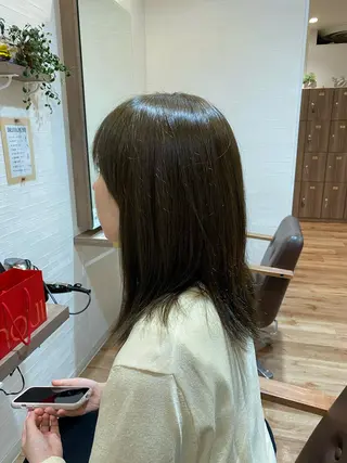 セミロング イシカワ ユウタのヘアスタイル