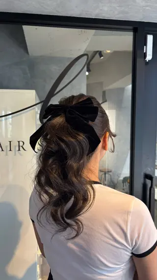ロング ヘアアレンジ eL HAIR SALON所属・ハナ💎中韓/艶髪 ハイトーン/エクステのヘアスタイル