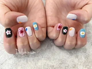 ネイル 岡本 友恵のネイルデザイン