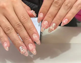 ネイル AngelChris ビューティーサロンのネイルデザイン