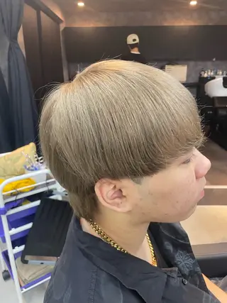 ショート カラー メンズ メンズならお任せ フェザー／波巻きのヘアスタイル