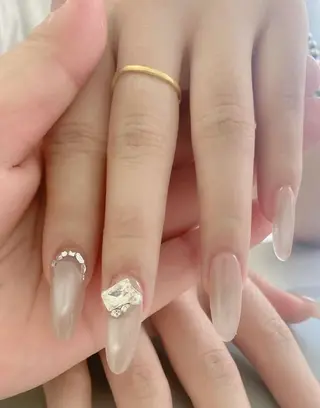 ネイル 高木 維麗絲のネイルデザイン