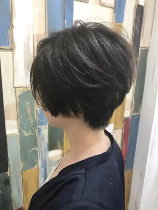 カラー 嶋村夏実🌼レイヤー 🌸白髪ぼかしのヘアスタイル