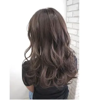 セミロング 山本 茉希のヘアスタイル