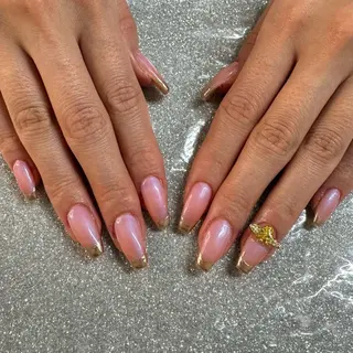 ネイル VIERU 🌈🎀💖のネイルデザイン