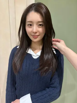 ロング カラー 酒井 菜花のヘアスタイル