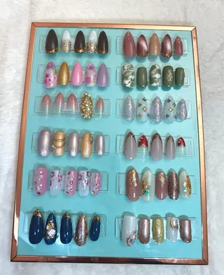 カラー ネイル nailsalon Mimilyのネイルデザイン
