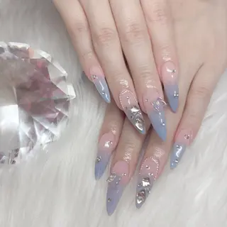 ネイル be+所属・be +のネイルデザイン