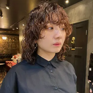 ミディアム パーマ ◽️モードヘア◽️ SHOUTOのヘアスタイル