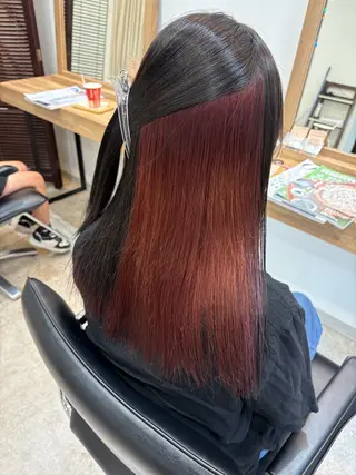 ロング カラー 黒川 綾音のヘアスタイル