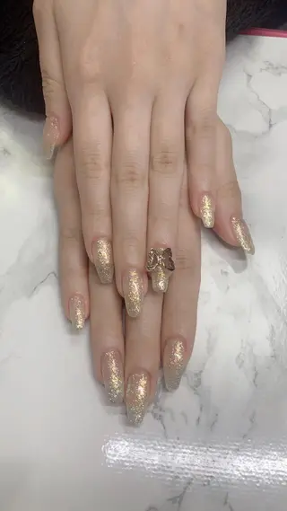 ネイル はな💎ネイル ワンホン、長さ出しのネイルデザイン