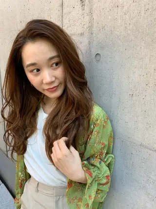 ロング カラー パーマ Un Seul所属・東 祐香のヘアスタイル