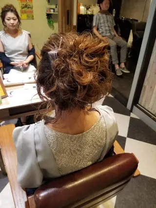 ロング ヘアアレンジ ココバイファニック 関内のヘアスタイル