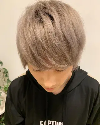 ショート カラー メンズ VEGA天神 ブリーチのヘアスタイル