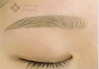 メンズ アイブロウ すみれGlow-up Beautyのマツエク・マツパデザイン