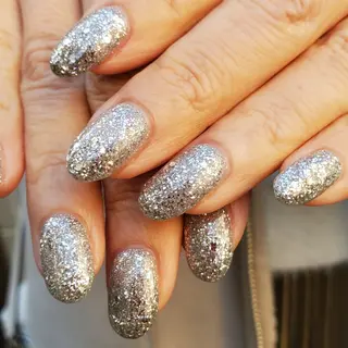 ネイル MOM  原宿店所属・MoM マムネイル原宿のネイルデザイン