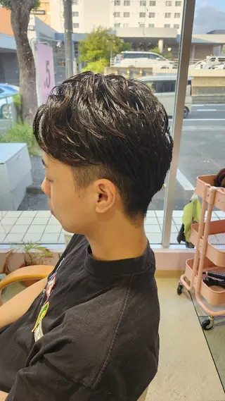 メンズ ブリーチ 艶カラー🪄莉南のヘアスタイル