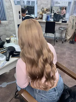 ロング カラー Mejia Riseのヘアスタイル