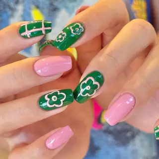 ネイル 深田 美雪のネイルデザイン