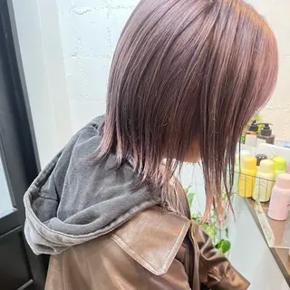 カラー 梅木 秀美のヘアスタイル