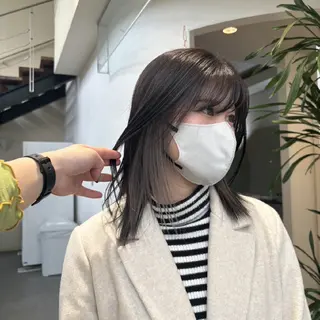 カラー ミディアム 安達まい/ インナーカラー◎のヘアスタイル
