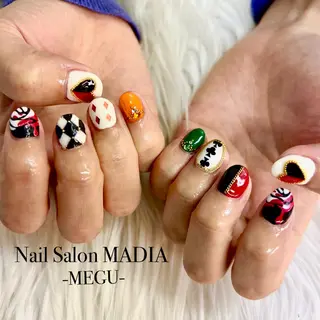 ネイル MADIA藤沢所属・MADIA MEGUのネイルデザイン