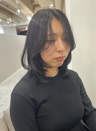 ミディアム ウルフ/レイヤー/ 縮毛矯正/照井友梨のヘアスタイル