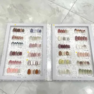 ネイル Salon de LUCULIA所属・LUCULIA 西山のネイルデザイン