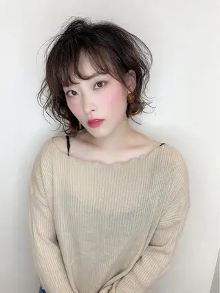 ショート カラー Luxbe hakataのヘアスタイル