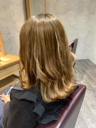 ミディアム 中川歩 髪質改善 ツヤカラー【横浜】のヘアスタイル