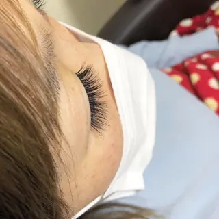 マツエク・マツパ Lily Eye&Nailのネイルデザイン