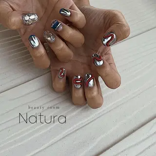 ネイル マツエク・マツパ アイブロウ beautyroom Naturaのネイルデザイン