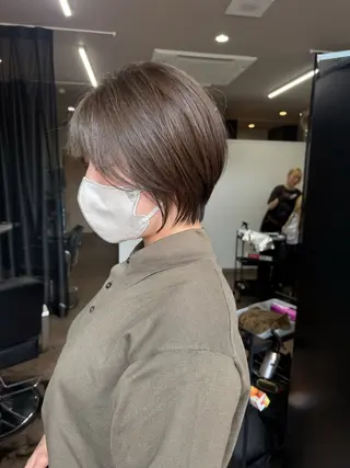 ショート 井口 朝香のヘアスタイル