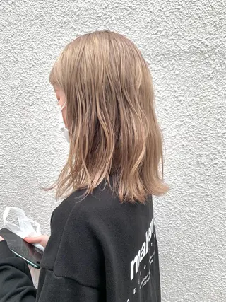 ミディアム カラー よしだ とおいのヘアスタイル