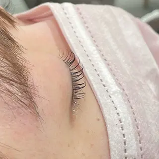 マツエク・マツパ 林 朱里のヘアスタイル