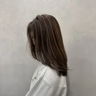 セミロング カラー ハイライト／髪質改善 裕樹のヘアスタイル