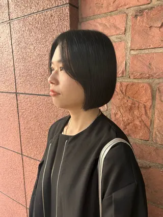 ショート 岡田 知佳のヘアスタイル