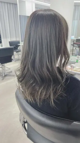 ロング カラー ヘアアレンジ リベルテ所属・♦️髪質改善韓国レイ ヤー♦️副店長のヘアスタイル