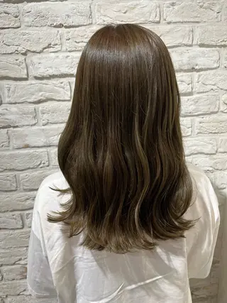 ロング 鈴木 菜々映のヘアスタイル