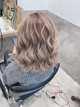 セミロング カラー 【Diar】オーナー アキヨシケンタのヘアスタイル
