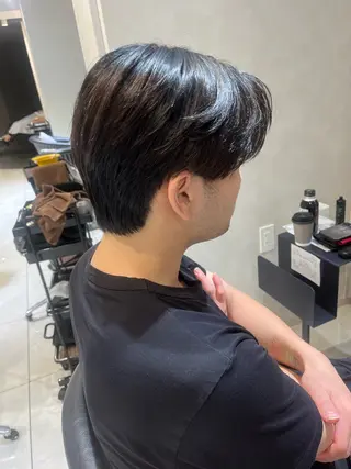 メンズ 韓国メンズ特化 ダウン・毛流れパーマのヘアスタイル
