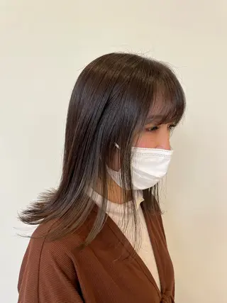 カラー 櫻井 莉子のヘアスタイル