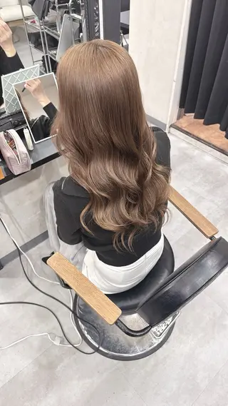 カラー 安田 愛琉のヘアスタイル